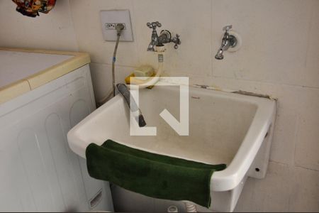 Casa à venda com 168m², 3 quartos e 7 vagas Casa à venda com 168m², 3 quartos e 7 vagasDetalhe Área de Serviço