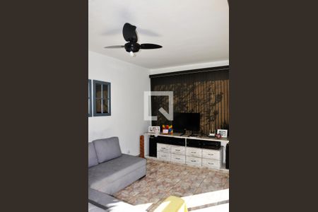 Casa à venda com 168m², 3 quartos e 7 vagas Casa à venda com 168m², 3 quartos e 7 vagasDetalhe Sala de Som