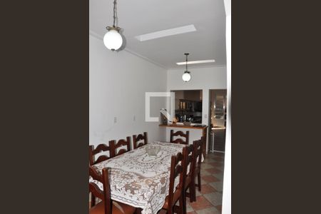 Casa à venda com 168m², 3 quartos e 7 vagas Casa à venda com 168m², 3 quartos e 7 vagasDetalhe Sala de Jantar