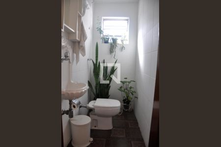 Casa à venda com 168m², 3 quartos e 7 vagas Casa à venda com 168m², 3 quartos e 7 vagasDetalhe Lavabo