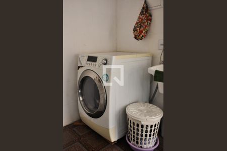 Casa à venda com 168m², 3 quartos e 7 vagas Casa à venda com 168m², 3 quartos e 7 vagasDetalhe Área de Serviço