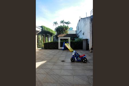 Casa à venda com 168m², 3 quartos e 7 vagas Casa à venda com 168m², 3 quartos e 7 vagasDetalhe Quintal