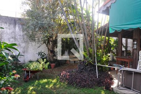 Casa à venda com 168m², 3 quartos e 7 vagas Casa à venda com 168m², 3 quartos e 7 vagasDetalhe Área Verde