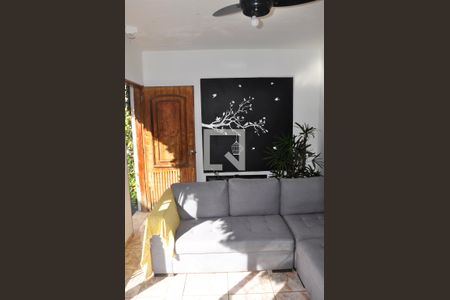 Casa à venda com 168m², 3 quartos e 7 vagas Casa à venda com 168m², 3 quartos e 7 vagasDetalhe Sala de Som