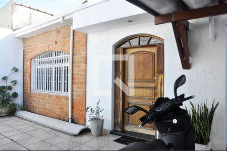 Casa à venda com 168m², 3 quartos e 7 vagas Casa à venda com 168m², 3 quartos e 7 vagasGaragem