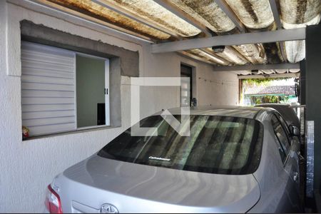 Casa à venda com 168m², 3 quartos e 7 vagas Casa à venda com 168m², 3 quartos e 7 vagasDetalhe Garagem