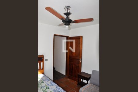 Casa à venda com 168m², 3 quartos e 7 vagas Casa à venda com 168m², 3 quartos e 7 vagasDetalhe Quarto da Empregada com Suíte