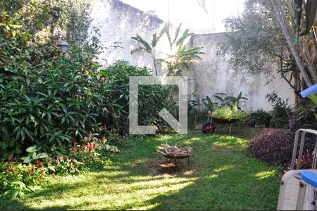 Casa à venda com 168m², 3 quartos e 7 vagas Casa à venda com 168m², 3 quartos e 7 vagasDetalhe Área Verde