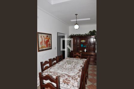 Casa à venda com 168m², 3 quartos e 7 vagas Casa à venda com 168m², 3 quartos e 7 vagasDetalhe Sala de Jantar