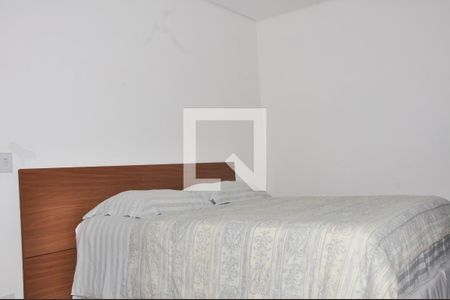 Casa à venda com 168m², 3 quartos e 7 vagas Casa à venda com 168m², 3 quartos e 7 vagasDetalhe Quarto 02 com Suíte