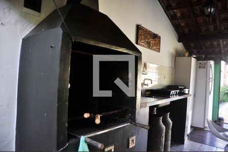 Casa à venda com 168m², 3 quartos e 7 vagas Casa à venda com 168m², 3 quartos e 7 vagasDetalhe Churrasqueira