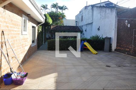 Casa à venda com 168m², 3 quartos e 7 vagas Casa à venda com 168m², 3 quartos e 7 vagasVista do Quarto 01 com Suíte