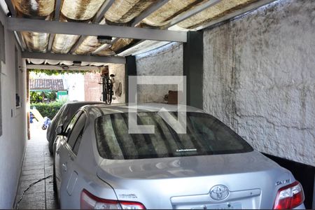 Casa à venda com 168m², 3 quartos e 7 vagas Casa à venda com 168m², 3 quartos e 7 vagasDetalhe Garagem