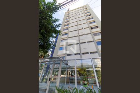 Studio para alugar com 31m², 1 quarto e 1 vaga Studio para alugar com 31m², 1 quarto e 1 vagaFachada