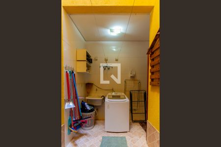 Casa à venda com 110m², 3 quartos e 2 vagas Casa à venda com 110m², 3 quartos e 2 vagasÁrea de Serviço