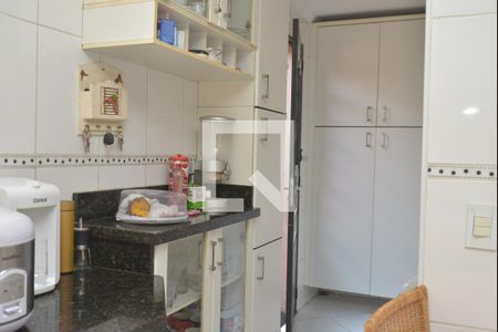 Casa à venda com 168m², 3 quartos e sem vagaCozinha - Armários