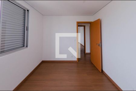 Apartamento à venda com 178m², 3 quartos e 2 vagas Apartamento à venda com 178m², 3 quartos e 2 vagasQuarto 2