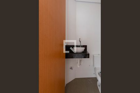 Apartamento à venda com 178m², 3 quartos e 2 vagas Apartamento à venda com 178m², 3 quartos e 2 vagasLavabo