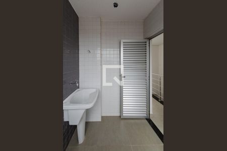 Apartamento à venda com 178m², 3 quartos e 2 vagas Apartamento à venda com 178m², 3 quartos e 2 vagasÁrea de serviço