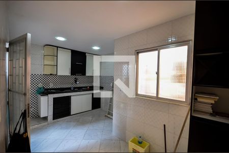 Casa à venda com 70m², 2 quartos e sem vaga Casa à venda com 70m², 2 quartos e sem vagaCozinha