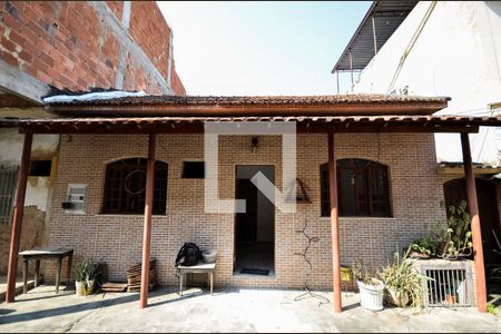 Casa à venda com 70m², 2 quartos e sem vaga Casa à venda com 70m², 2 quartos e sem vagaFachada