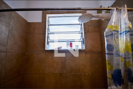 Casa à venda com 70m², 2 quartos e sem vaga Casa à venda com 70m², 2 quartos e sem vagaBanheiro