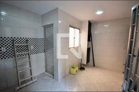 Casa à venda com 70m², 2 quartos e sem vaga Casa à venda com 70m², 2 quartos e sem vagaCozinha