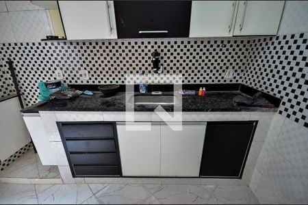 Casa à venda com 70m², 2 quartos e sem vaga Casa à venda com 70m², 2 quartos e sem vagaCozinha