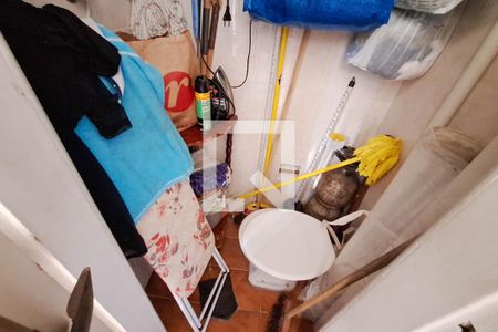 Apartamento à venda com 68m², 2 quartos e sem vaga Apartamento à venda com 68m², 2 quartos e sem vagaBanheiro de serviço