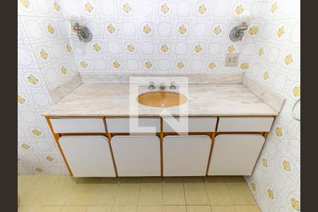 Casa à venda com 350m², 3 quartos e 4 vagasBanheiro