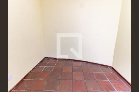 Casa à venda com 350m², 3 quartos e 4 vagasQuarto de Serviço