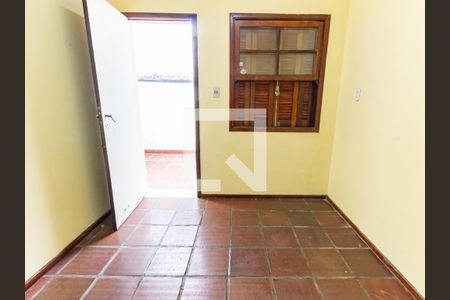 Casa à venda com 350m², 3 quartos e 4 vagasQuarto de Serviço