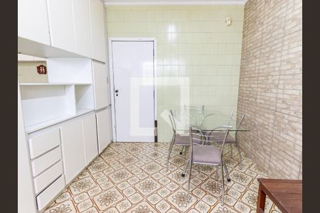 Casa à venda com 350m², 3 quartos e 4 vagasCopa