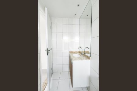 Apartamento à venda com 70m², 2 quartos e 2 vagas Apartamento à venda com 70m², 2 quartos e 2 vagasBanheiro da Suíte