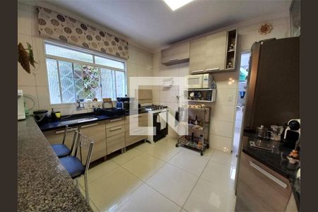 Casa à venda com 192m², 3 quartos e 4 vagas