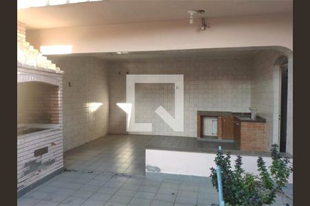 Casa à venda com 255m², 3 quartos e 3 vagas