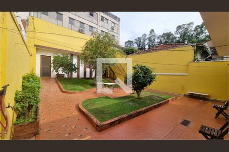 Casa à venda com 229m², 3 quartos e 3 vagas