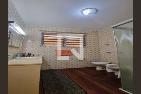 Casa à venda com 229m², 3 quartos e 3 vagas