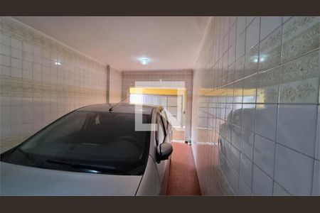 Casa à venda com 229m², 3 quartos e 3 vagas