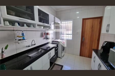 Casa à venda com 200m², 3 quartos e 2 vagas