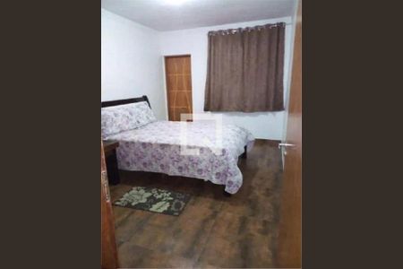 Casa à venda com 124m², 2 quartos e 3 vagas