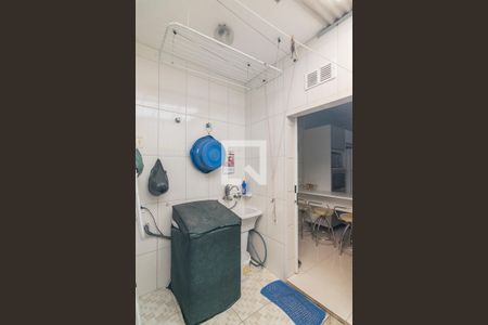 Casa à venda com 102m², 3 quartos e 2 vagas Casa à venda com 102m², 3 quartos e 2 vagasÁrea de Serviço