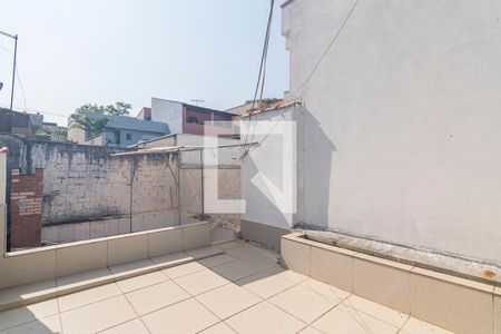 Casa à venda com 102m², 3 quartos e 2 vagas Casa à venda com 102m², 3 quartos e 2 vagasTerraço