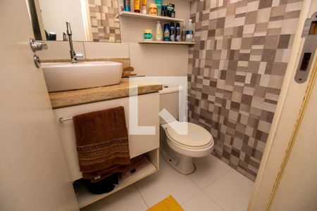 Apartamento à venda com 87m², 4 quartos e 2 vagasBanheiro social