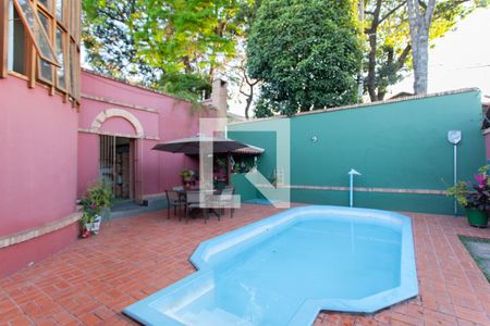 Casa à venda com 480m², 3 quartos e 4 vagasQuintal