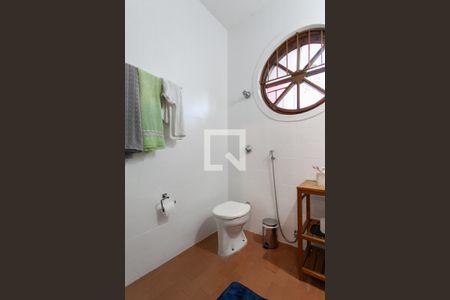 Casa à venda com 480m², 3 quartos e 4 vagasBanheiro Social 1