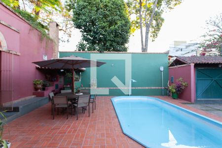 Casa à venda com 480m², 3 quartos e 4 vagasQuintal