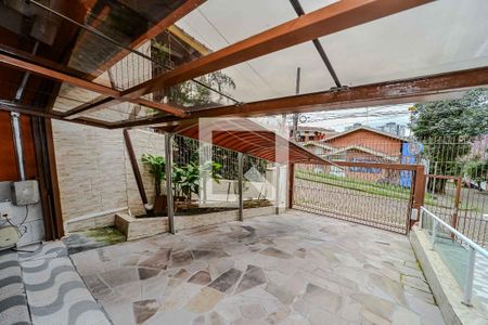 Casa à venda com 496m², 4 quartos e 3 vagas Casa à venda com 496m², 4 quartos e 3 vagasGaragem