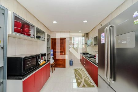 Casa à venda com 496m², 4 quartos e 3 vagas Casa à venda com 496m², 4 quartos e 3 vagasCozinha