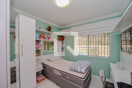 Casa à venda com 496m², 4 quartos e 3 vagas Casa à venda com 496m², 4 quartos e 3 vagasQuarto 1